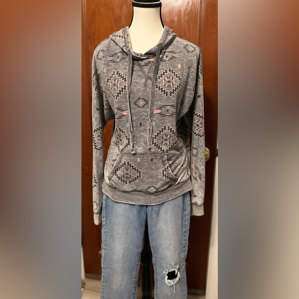 🩵4 items for $30 - Forever XXI boho hoodie Front pockets Super cute & cozy - Picture 1 of 7